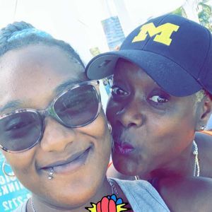 Meet your Posher, Cara